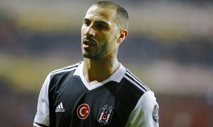 Beşiktaş'a Quaresma'ya ceza şoku