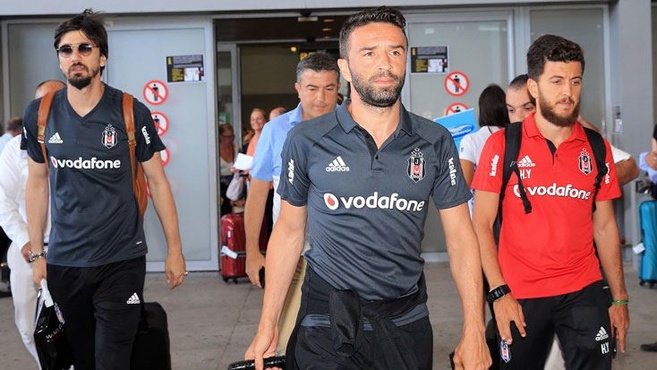 Beşiktaş’ın İspanya kampı başladı