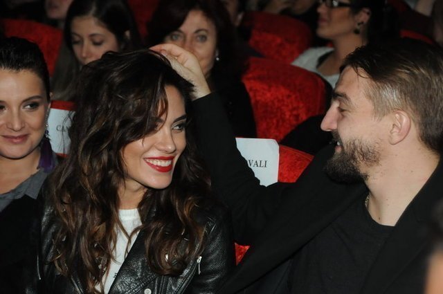 Caner Erkin kırptı, Şükran Ovalı tamamını paylaştı