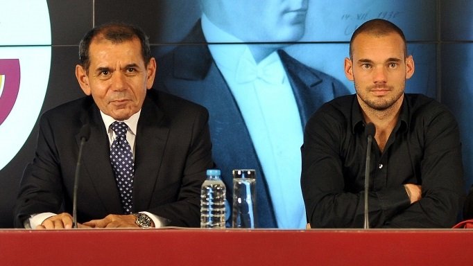 Dursun Özbek'ten Sneijder'e tehdit! 