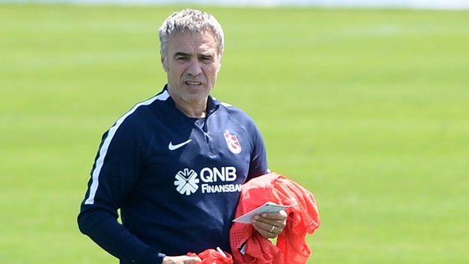 Ersun Yanal hücum futbolu hedefliyor
