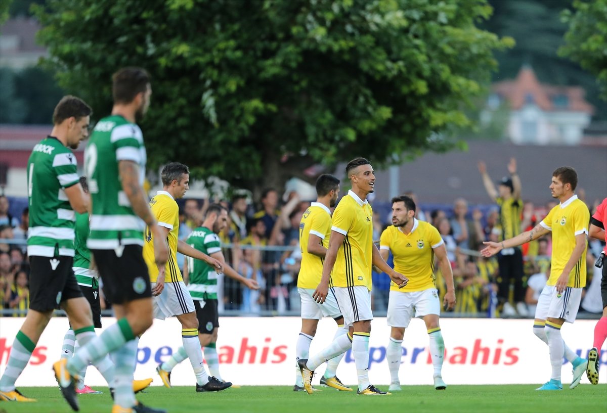 Fenerbahçe, Sporting Lizbon'a yenildi