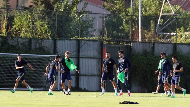 Fenerbahçe’de Sturm Graz maçı hazırlıkları