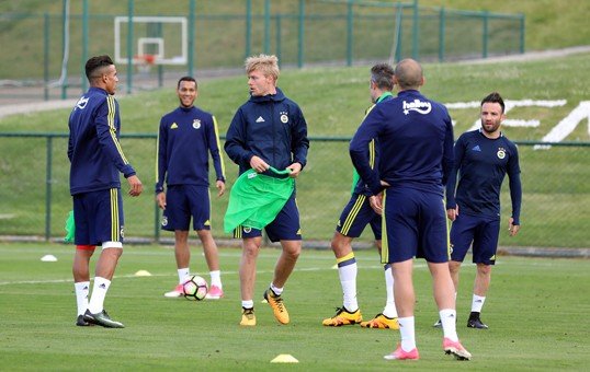 Fenerbahçeli genç futbolcuya Alkmaar talip oldu