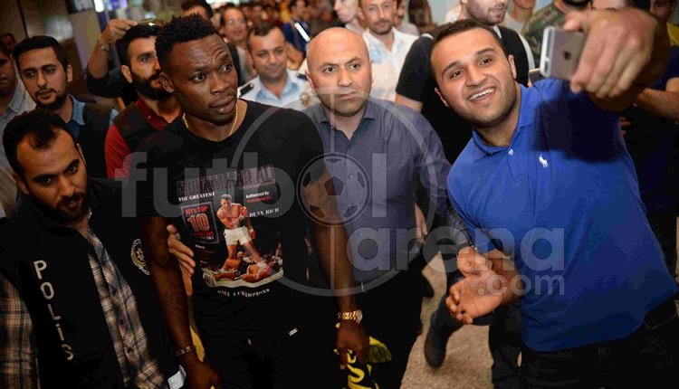 Fenerbahçe'nin yeni transferi İstanbul'da! Özel kareler....