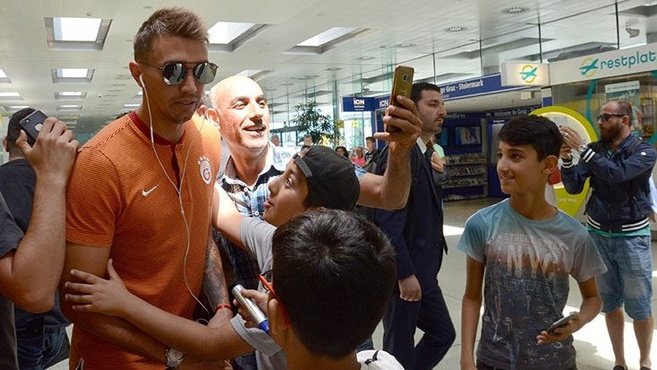 Galatasaray kafilesi Avusturya’ya gitti