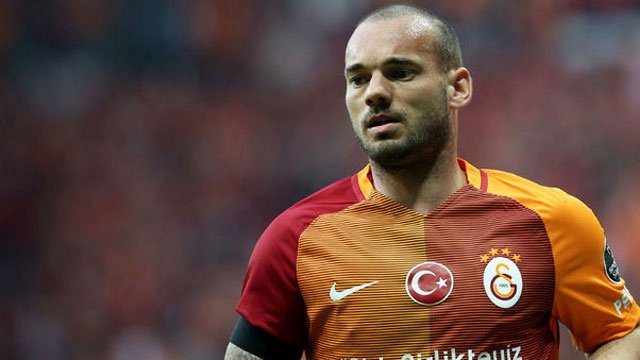 Galatasaray, Wesley Sneijder’ın sözleşmesini feshedecek mi?