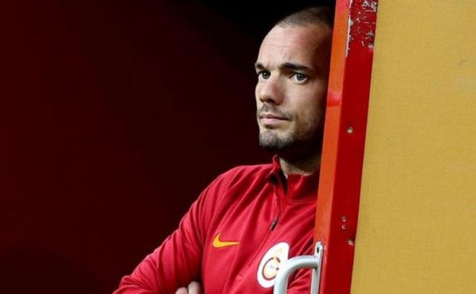 'Galatasaray'da Sneijder'e şok! Kadro dışı