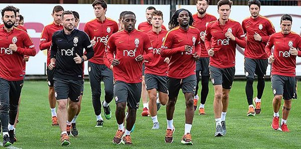 'Galatasaray'da temizlik! 6 futbolcu...