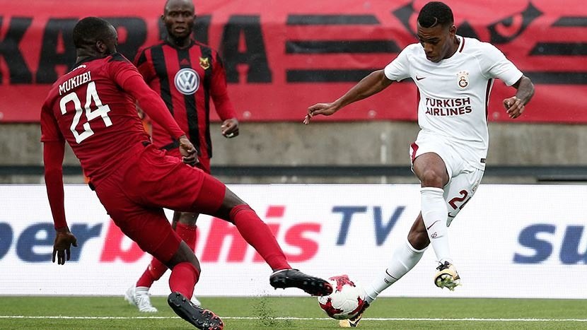 Galatasaray'ın transferlerine canlı yayında olay sözler