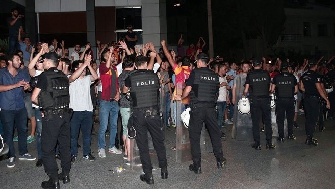 Galatasaraylı oyuncular Florya’ya gelmedi