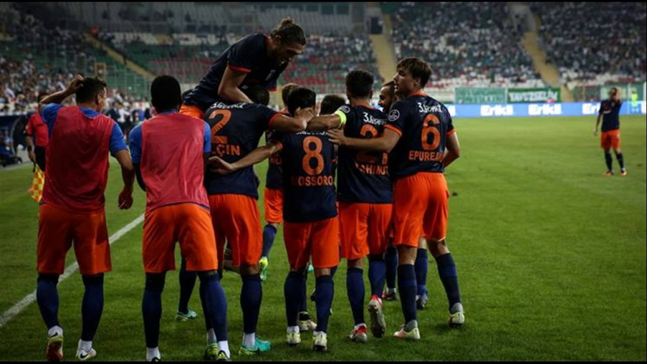 Medipol Başakşehir’den transfer furyası
