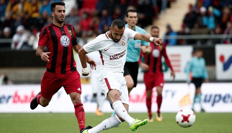 'Östersunds - Galatasaray maçında olay! PKK...