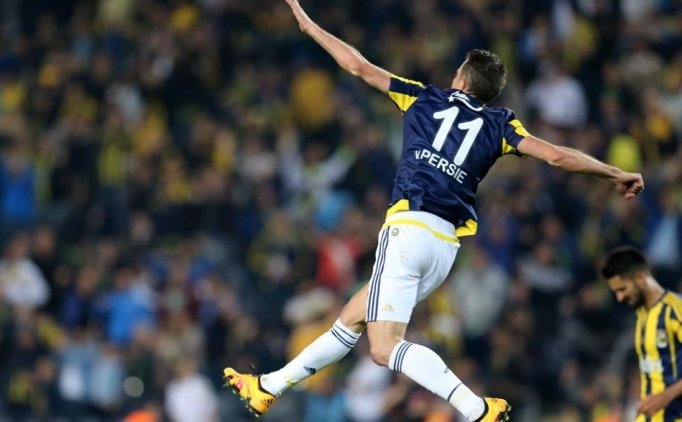 Robin van Persie (15/16) 
