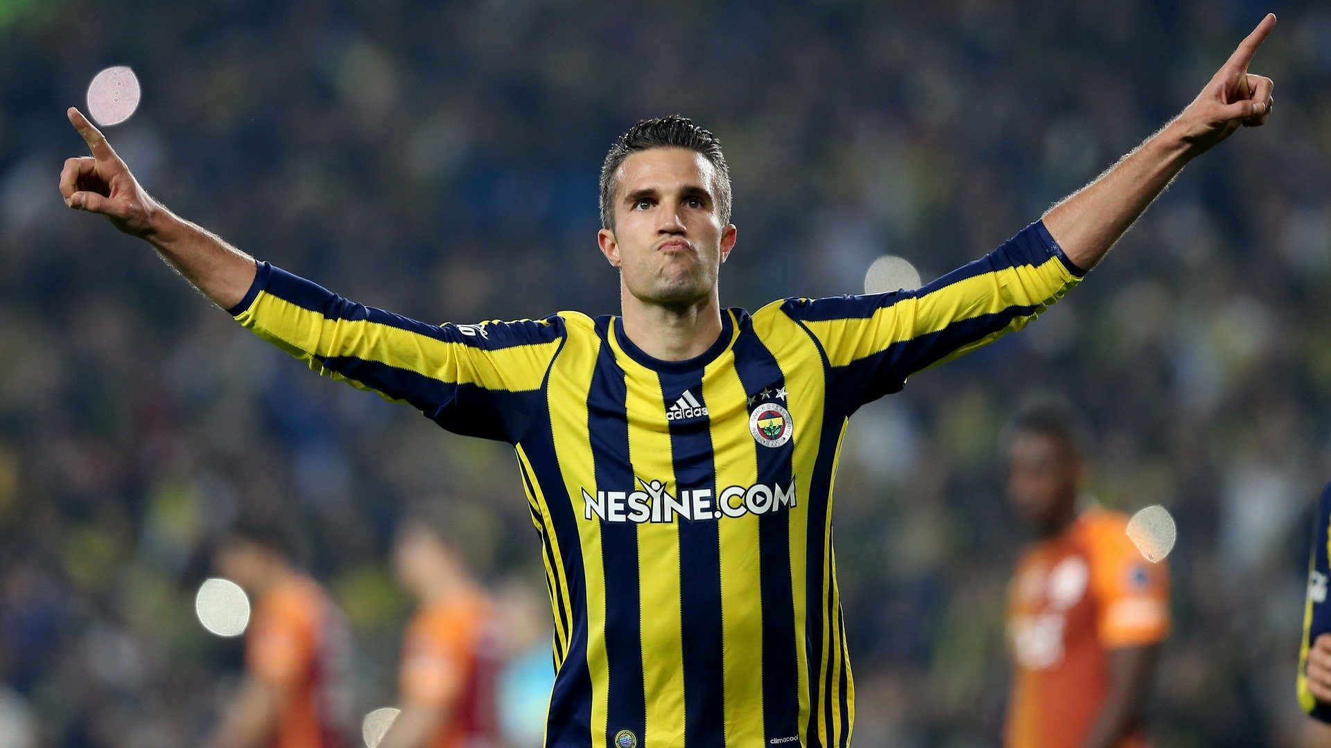 Robin van Persie - 4 milyon euro