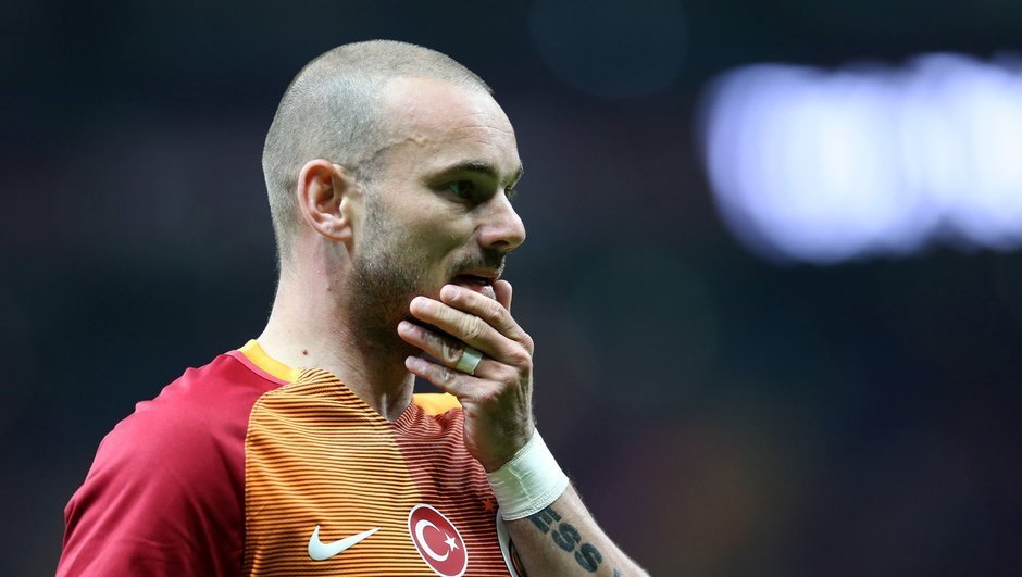 Sneijder’e aba altından sopa! Tudor...