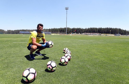 Volkan Demirel, Fenerbahçe'nin transferini açıkladı