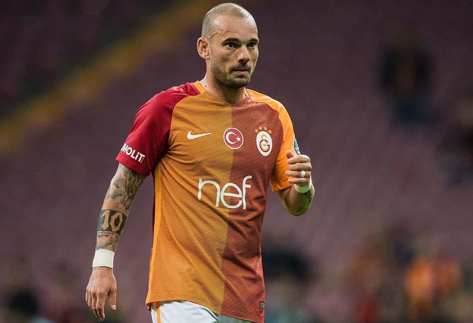 Wesley Sneijder’in gidişi futbolun gündemine oturdu