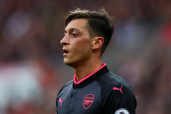 23: Mesut Özil