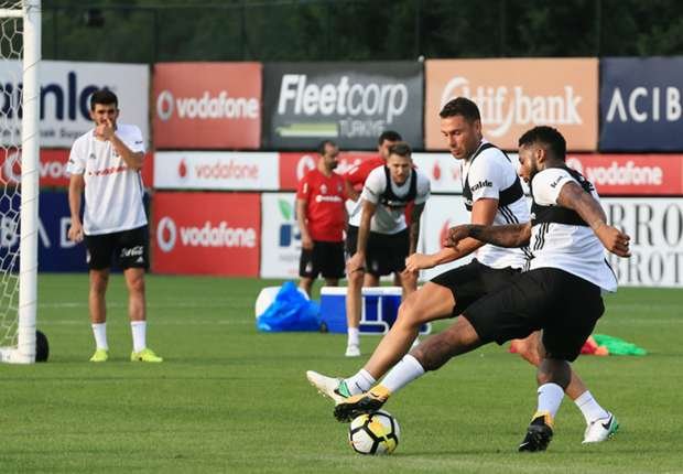 Dusko Tosic, idmanda korkuttu