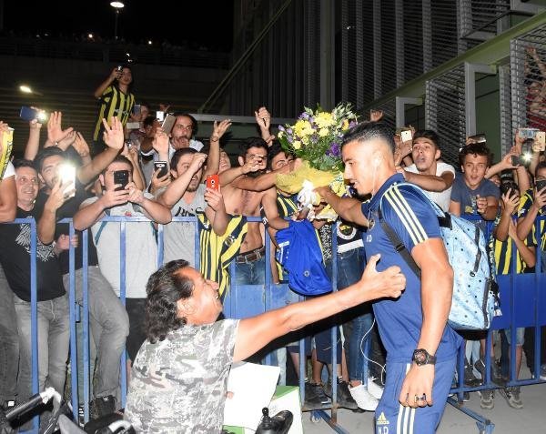 Fenerbahçe kafilesi İzmir’e geldi