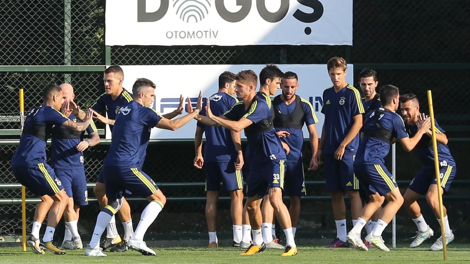Fenerbahçe’de hazırlıklar devam ediyor