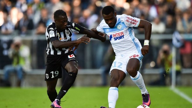 Sol bek için son iddia Henri Bedimo