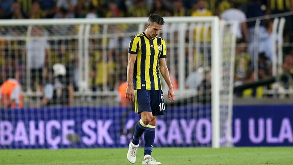 Advocaat’ın Van Persie kararı değişmedi