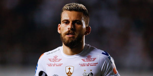 Alex ’Fener’e git’ dedi