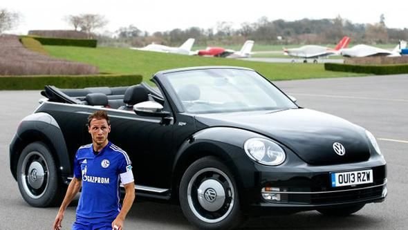 Benedikt Höwedes - VW Beetle Cabrio