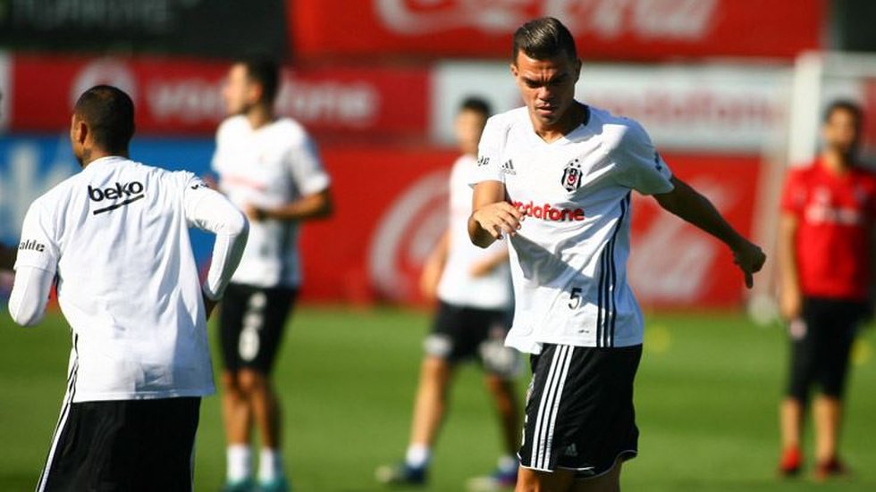 Beşiktaş, kondisyon ve taktik ağırlıklı çalıştı