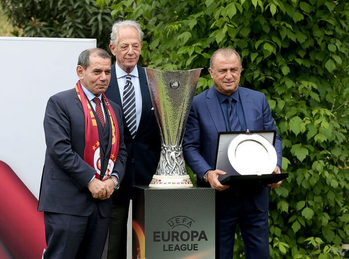 Beşiktaş ve Medipol Başakşehir’in oturmuş kadroları, oturmuş yönetimleri ve kredileri olan teknik direktörleri var. Galatasaray’da Igor Tudor’un bu maliyetlere kurulan kadroyu şampiyonluğa ulaştırabileceğini düşünüyor musunuz?