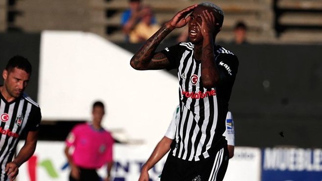 Beşiktaş’a Anderson Talisca’dan kötü haber