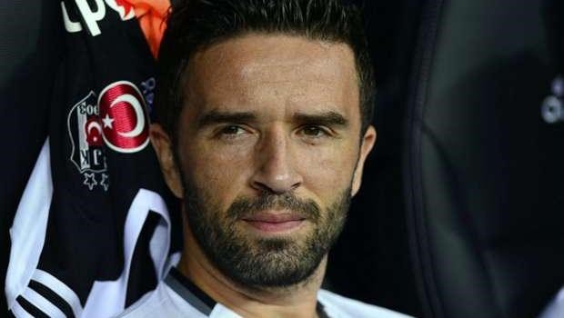 Beşiktaş’a Gökhan Gönül’den müjde!