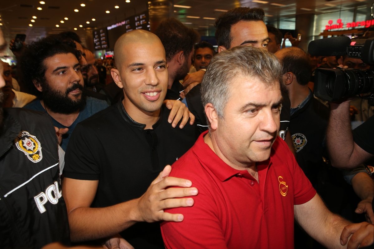 Feghouli kaç yaşında? Oynadığı maçlar, attığı goller