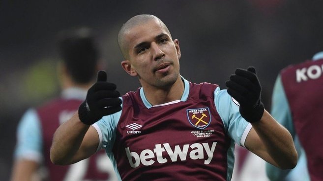 'Feghouli transferinde kafa karıştıran hareket