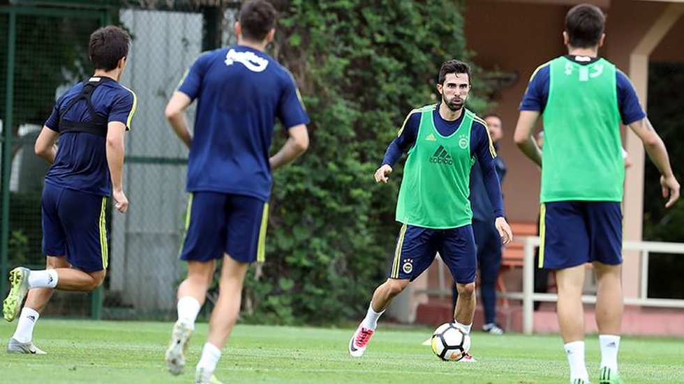 Fenerbahçe, Vardar maçı hazırlıklarına başladı