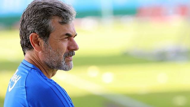 Fenerbahçe'de Aykut Kocaman'dan genç oyuncuya övgü