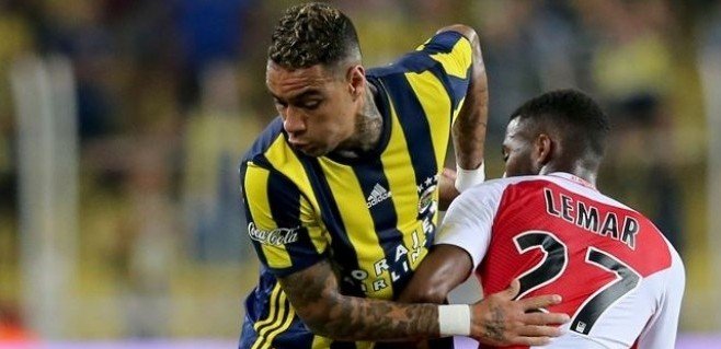 Fenerbahçe'de flaş Van der Wiel gelişmesi