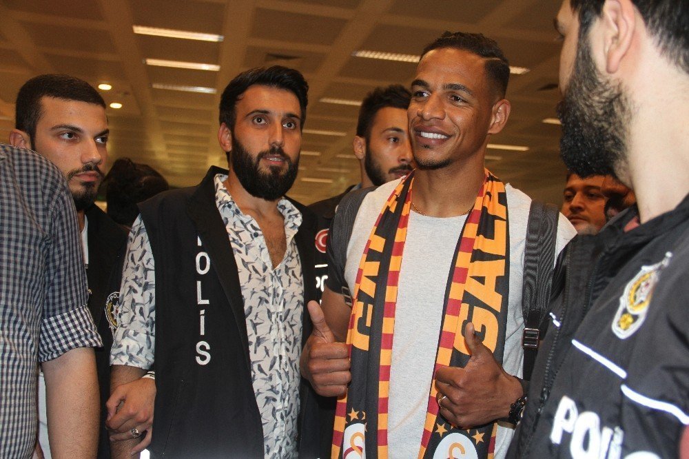 Fernando - Manchester City > Galatasaray