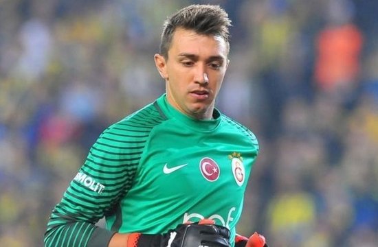 Fernando Muslera 11,00 mil. Euro 