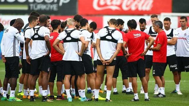 'Flaş! Beşiktaş'ta 4 yolcu! İşte isimler