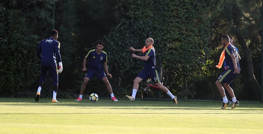 Flaş! Fenerbahçe’nin transferini menajeri açıkladı