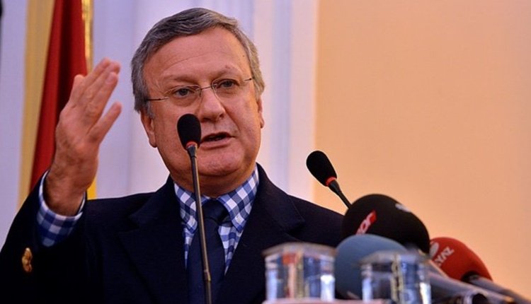 Galatasaray'da Ayhan Özmızrak'tan scout ekibine olay çağrı!