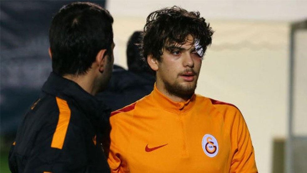 Galatasaray’da bir ayrılık daha