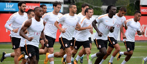 Galatasaraylı oyuncunun bileti kesildi