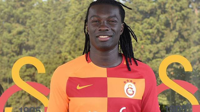 Gomis'ten Negredo'ya gönderme