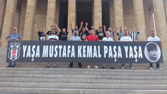 Mustafa Kemal Paşa pankartı stada alınmadı