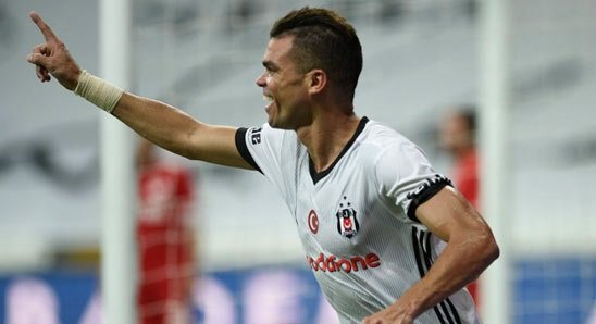 Pepe, Atiba'yı solladı