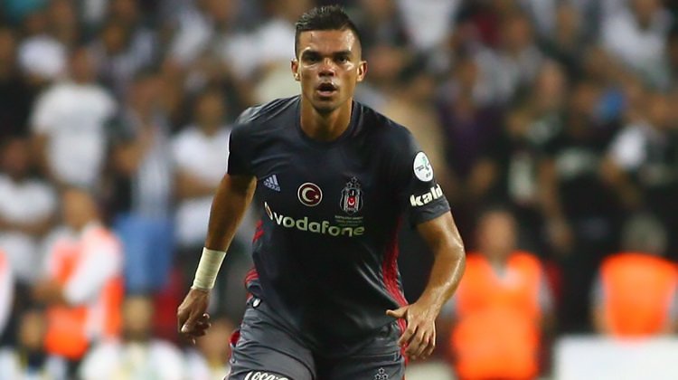 'Pepe'den önce Beşiktaş'ta 5 numaraları formayı giyen futbolcular